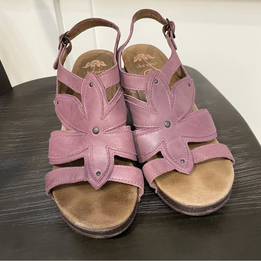 Dansko Nina Violet Full Grain Leather Sandals Size 41